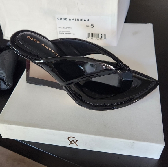 Patent leather Good American Cinder-f*king-rella Black Thong Clear Sandal Wedges - Picture 2 of 2